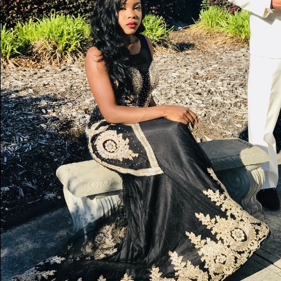 SHAIL K.Stunning Rhinestone Sequins Evening Gown💕 - Picture 5 of 5